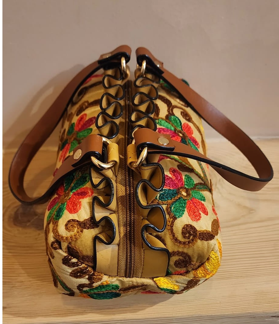 Pashmina Embroidery Round Frill Style