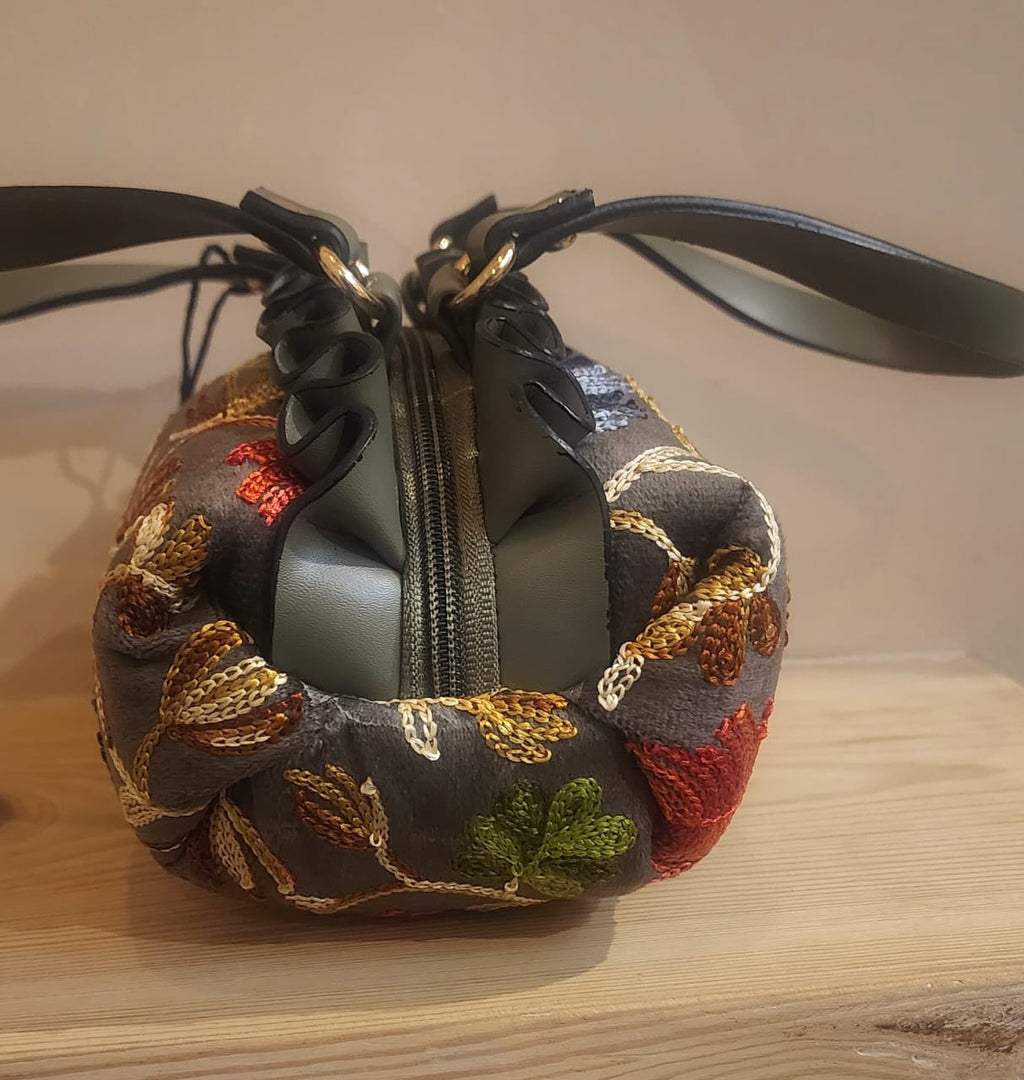 Pashmina Embroidery Round Frill Style