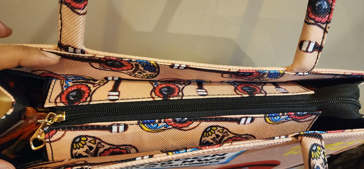 London Quirky Artwork Tote Bag -Pink color