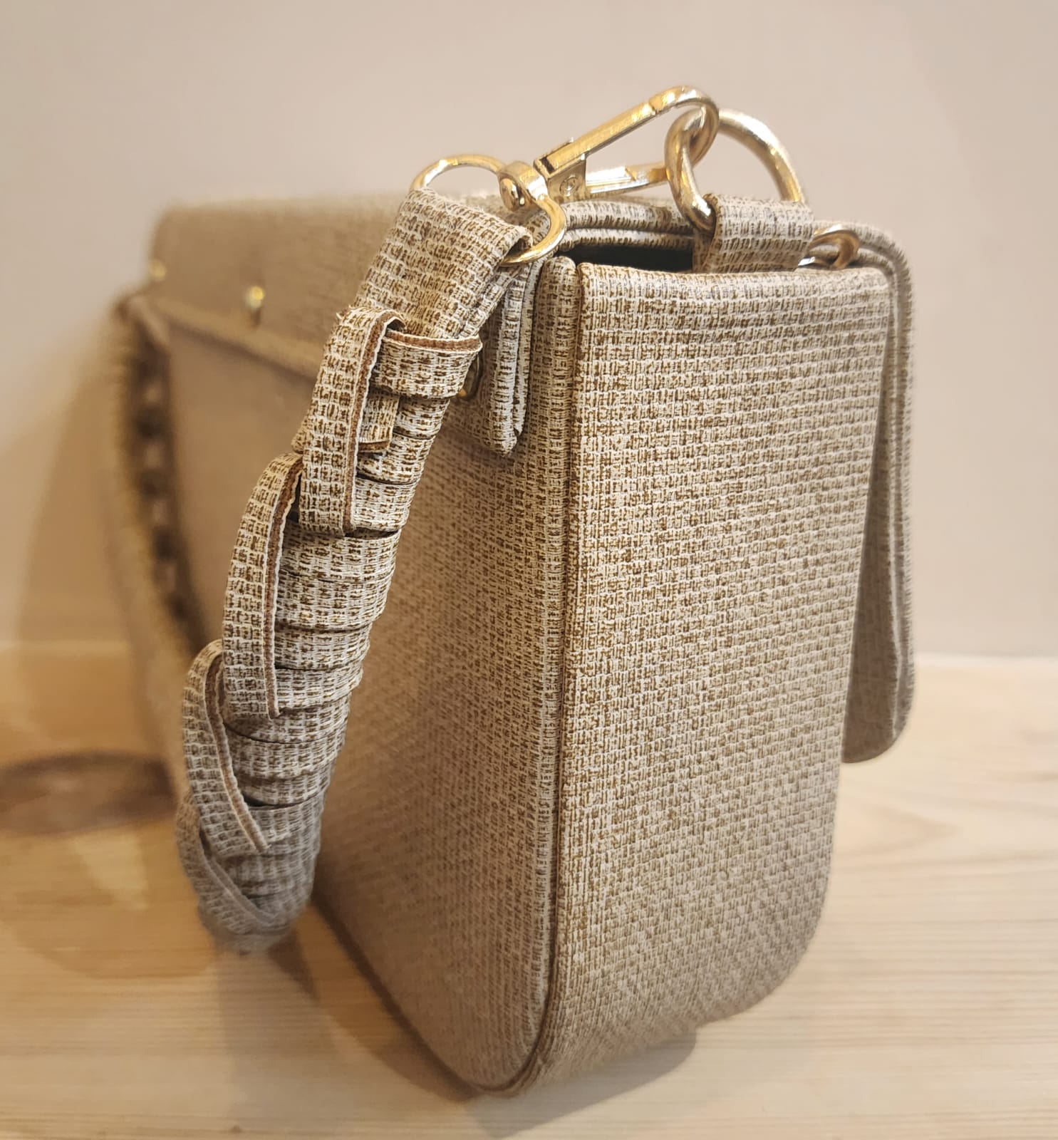 Jute Texture Handbag with rope design handle