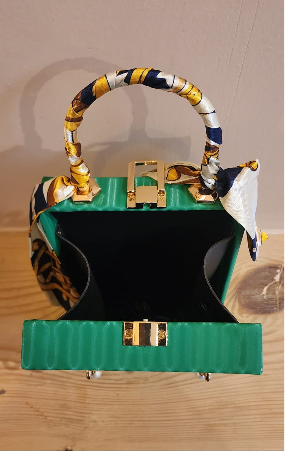 Lady Motif handbag